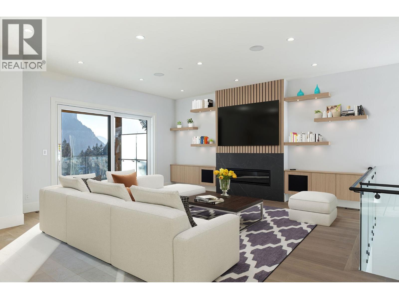 2216 Windsail Place, Squamish, British Columbia  V8B 0T6 - Photo 9 - R2964106