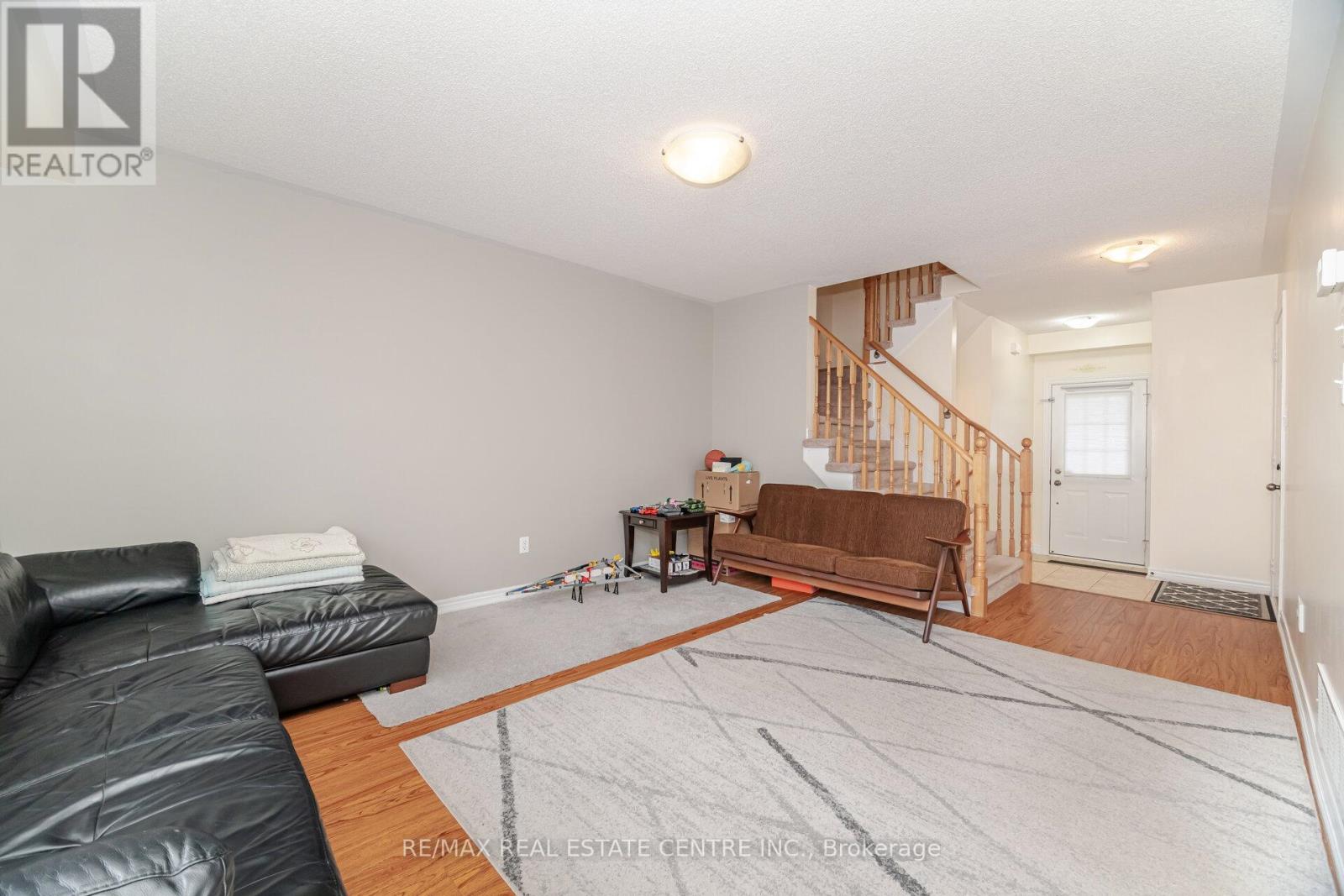 2570 Valleyridge Drive, Oakville, Ontario  L6M 5H5 - Photo 5 - W12478921