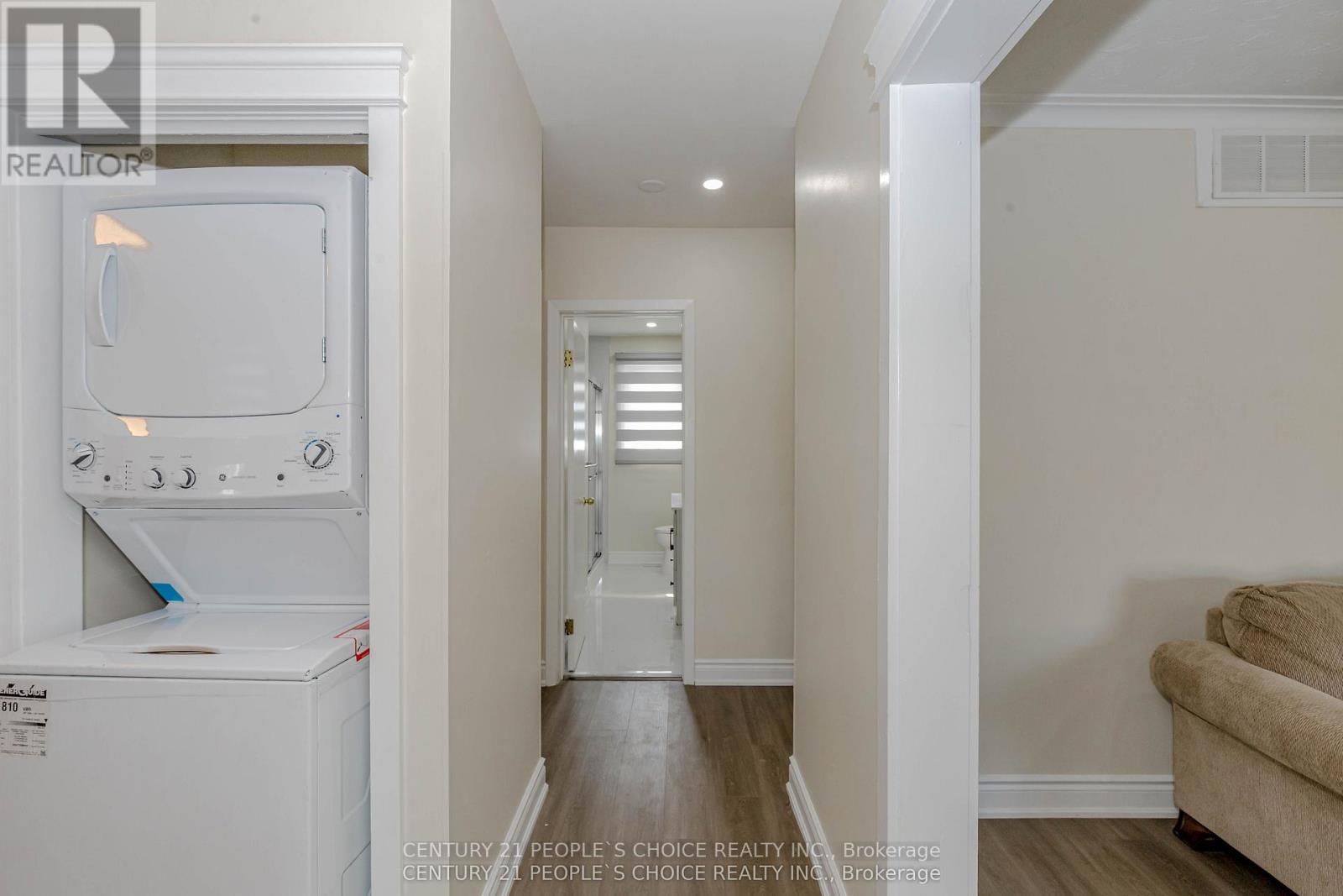 215 Jeffcoat Drive, Toronto, Ontario  M9W 3E2 - Photo 13 - W12478929
