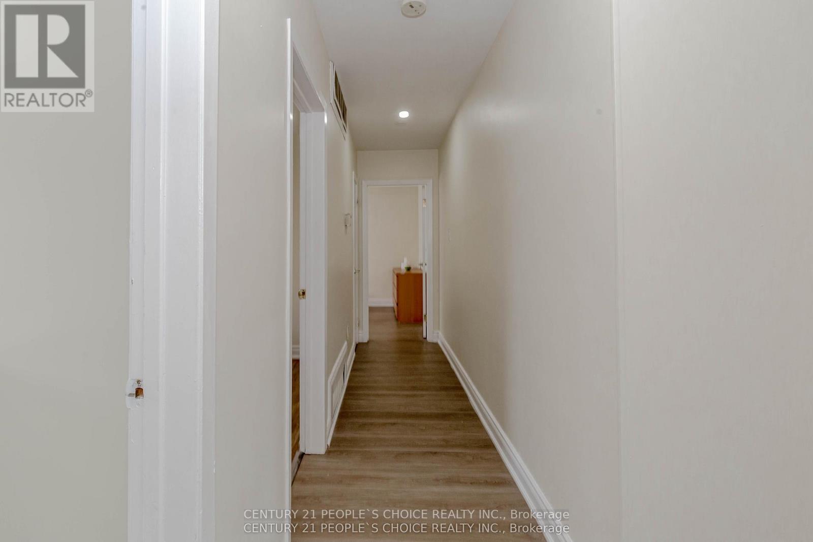 215 Jeffcoat Drive, Toronto, Ontario  M9W 3E2 - Photo 18 - W12478929