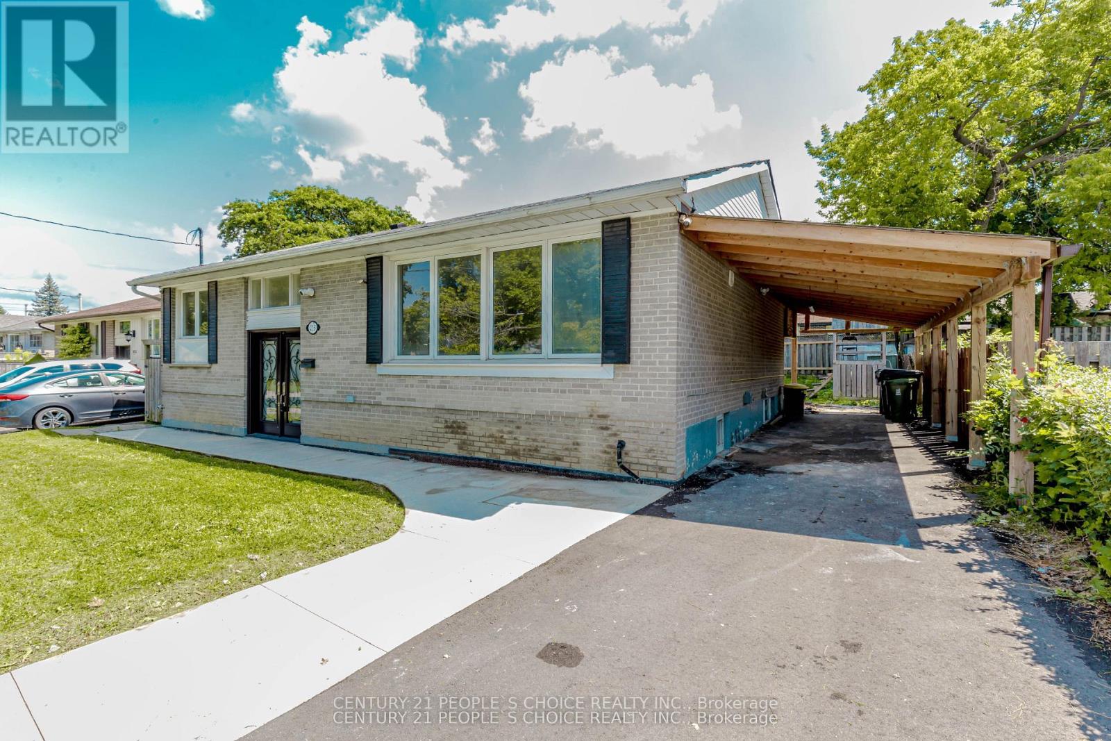 215 Jeffcoat Drive, Toronto, Ontario  M9W 3E2 - Photo 2 - W12478929