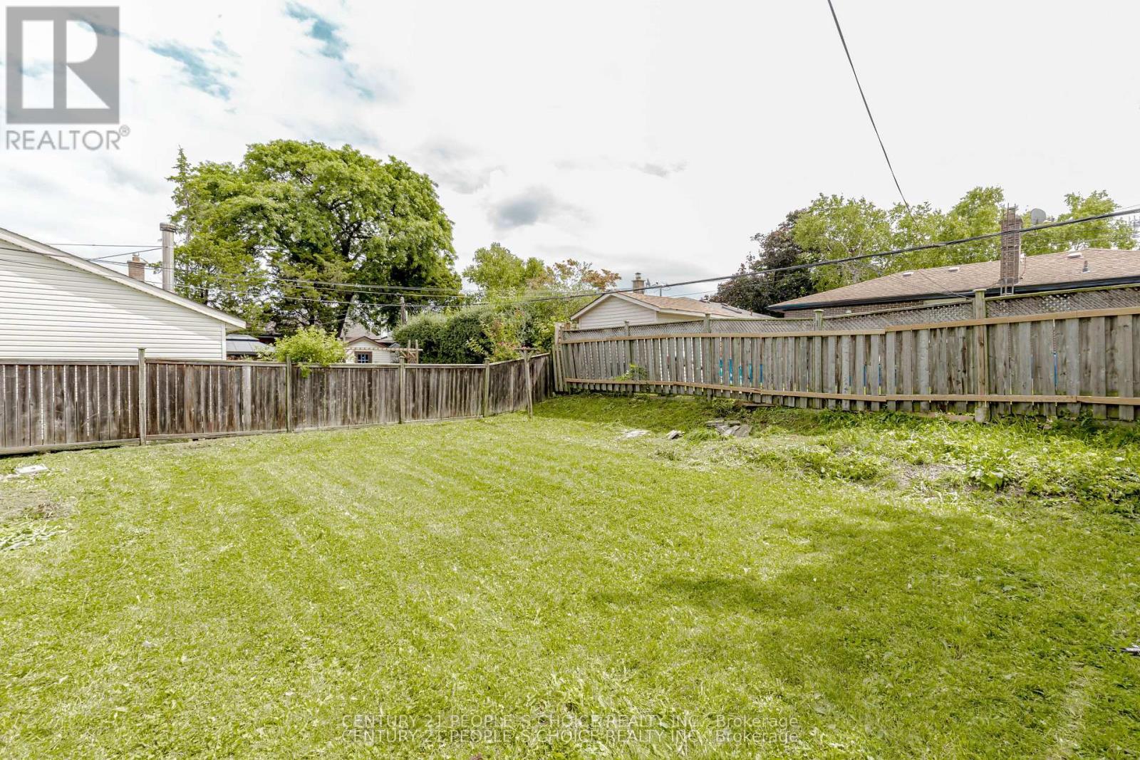 215 Jeffcoat Drive, Toronto, Ontario  M9W 3E2 - Photo 23 - W12478929
