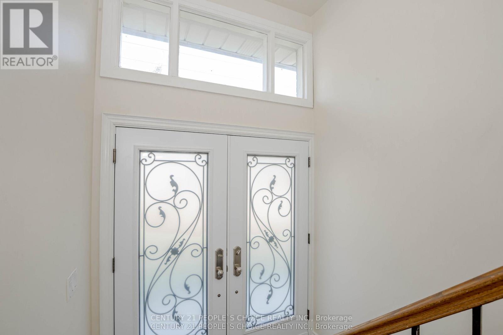 215 Jeffcoat Drive, Toronto, Ontario  M9W 3E2 - Photo 4 - W12478929