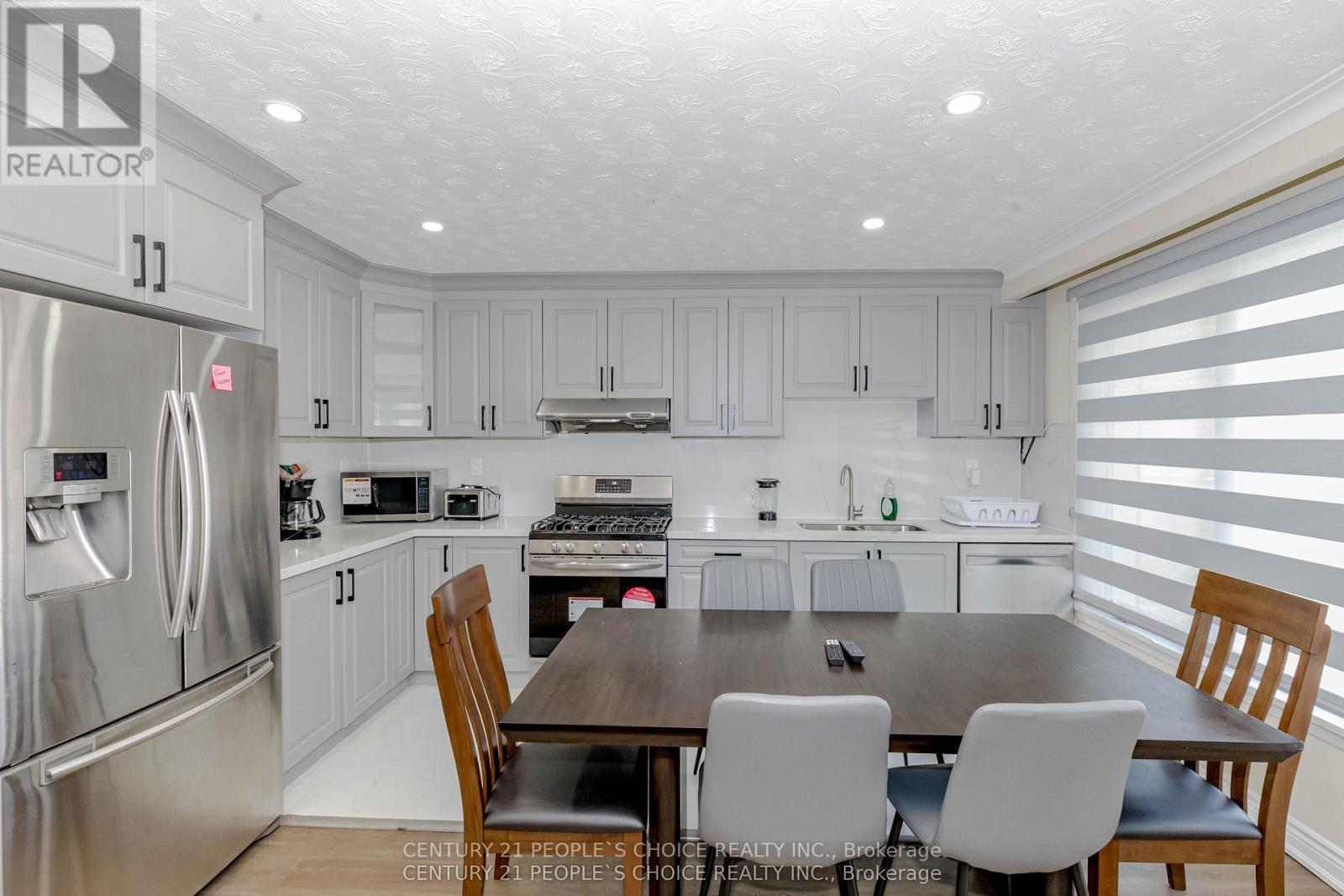 215 Jeffcoat Drive, Toronto, Ontario  M9W 3E2 - Photo 8 - W12478929