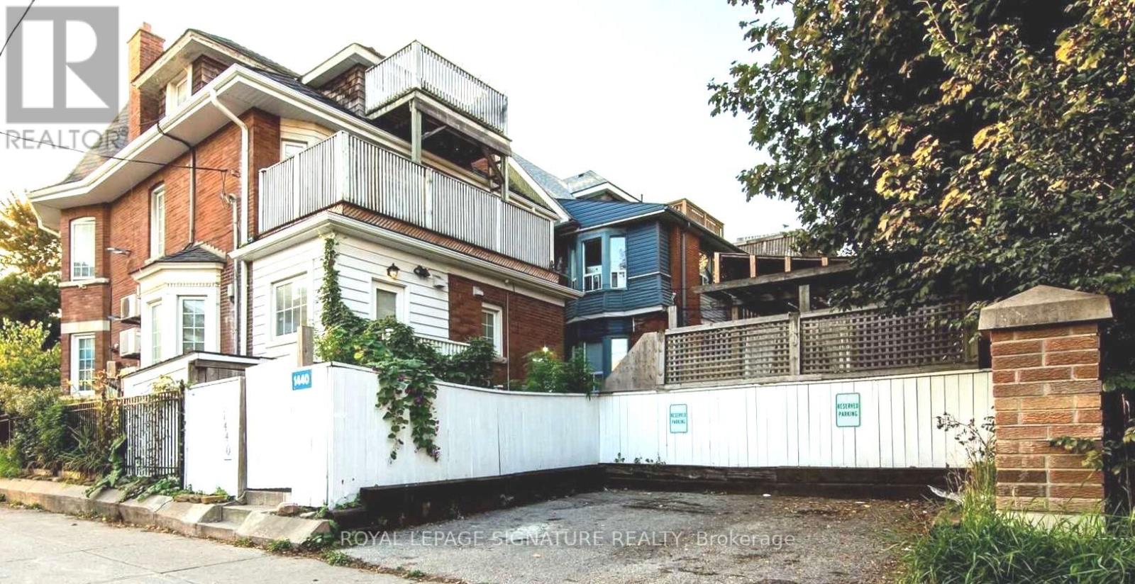 1 Maynard Avenue S, Toronto, Ontario  M6K 2Z7 - Photo 16 - W12478930