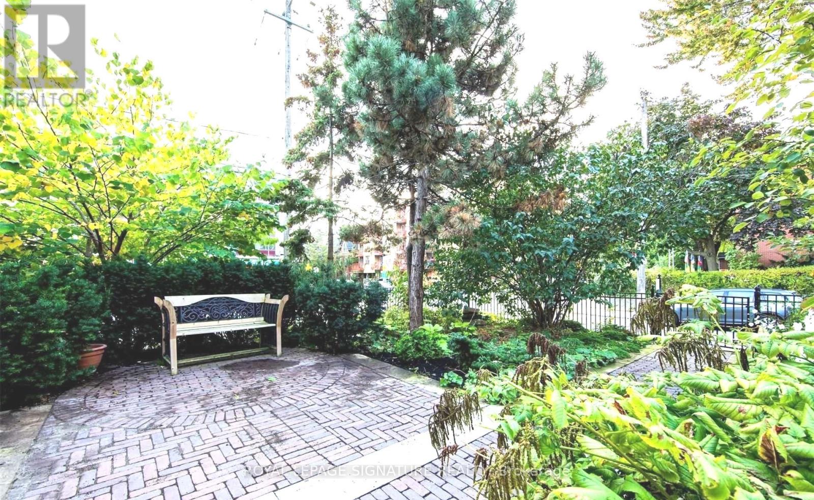 1 Maynard Avenue S, Toronto, Ontario  M6K 2Z7 - Photo 2 - W12478930