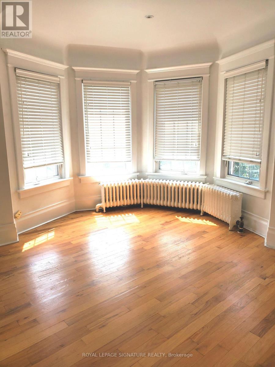 1 Maynard Avenue S, Toronto, Ontario  M6K 2Z7 - Photo 5 - W12478930