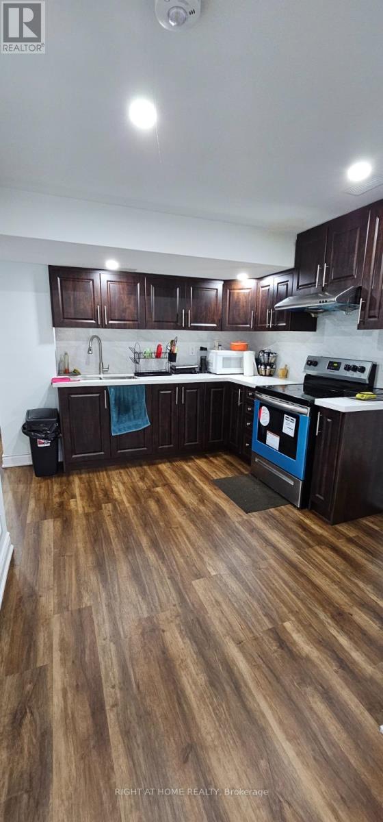 28 Herrick Drive, Brampton, Ontario  L7A 5G2 - Photo 2 - W12479004