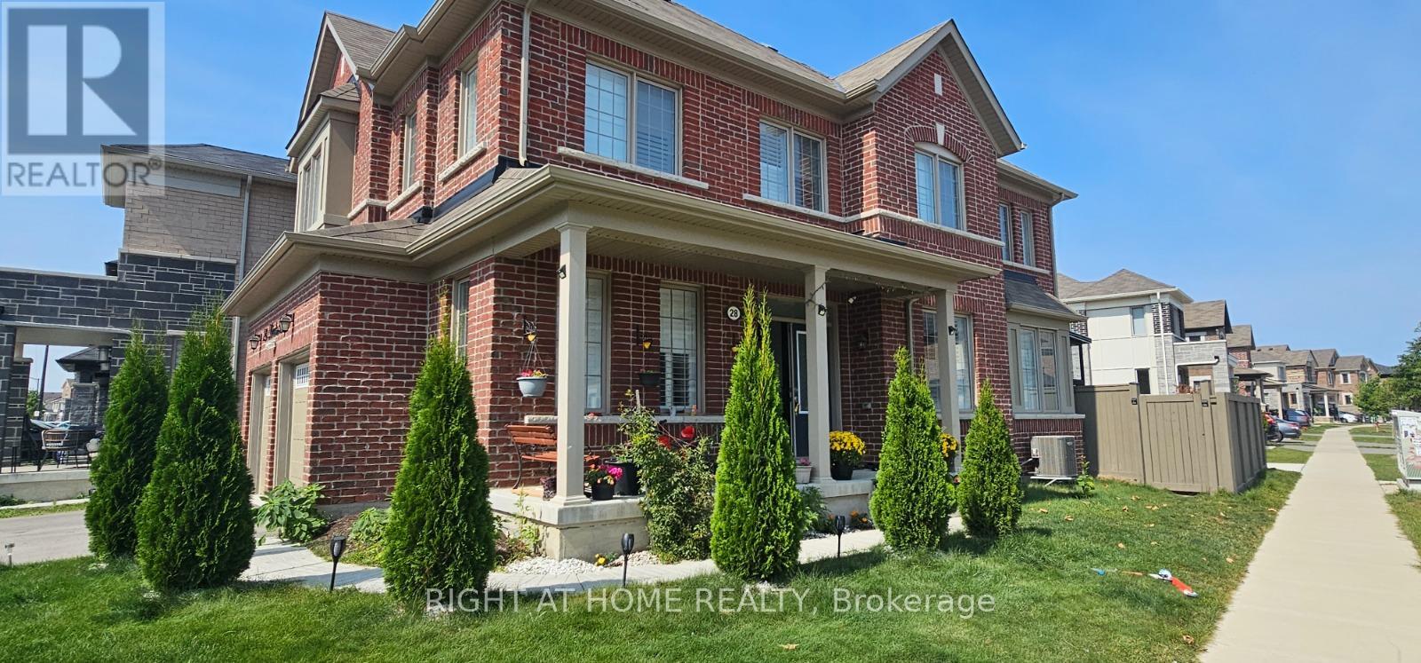 28 Herrick Drive, Brampton, Ontario  L7A 5G2 - Photo 8 - W12479004
