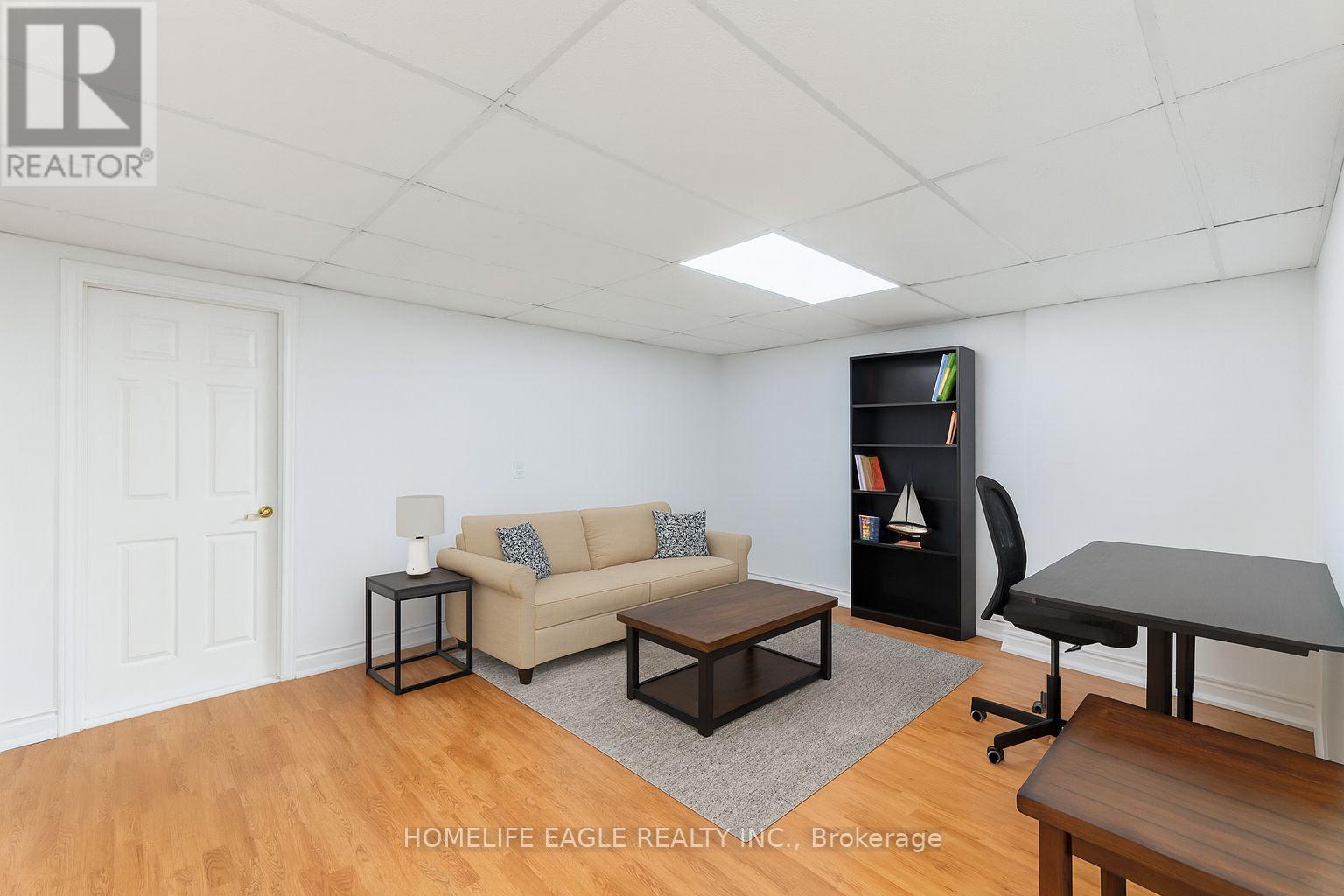 17 Beckett Avenue, East Gwillimbury (Holland Landing), Ontario  L9N 1E6 - Photo 16 - N12478478