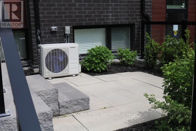 204 - 1100 Briar Hill Avenue, Toronto (Briar Hill-Belgravia), Ontario  M6B 1M7 - Photo 10 - W12472714