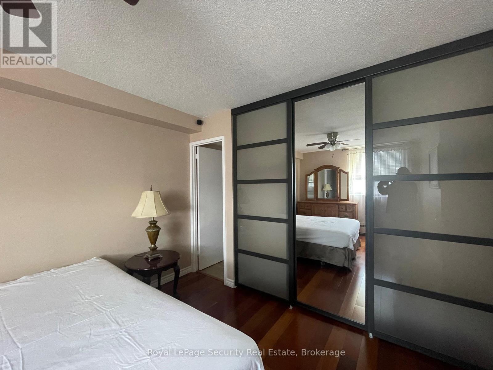 805 - 2556 Argyle Road, Mississauga (Cooksville), Ontario  L5B 2H6 - Photo 12 - W12470322