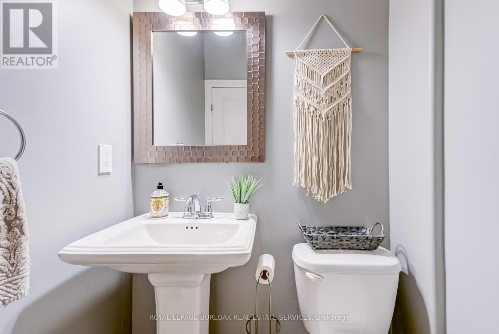 4401 Dennis Avenue, Lincoln, Ontario  L0R 1B9 - Photo 13 - X12478927