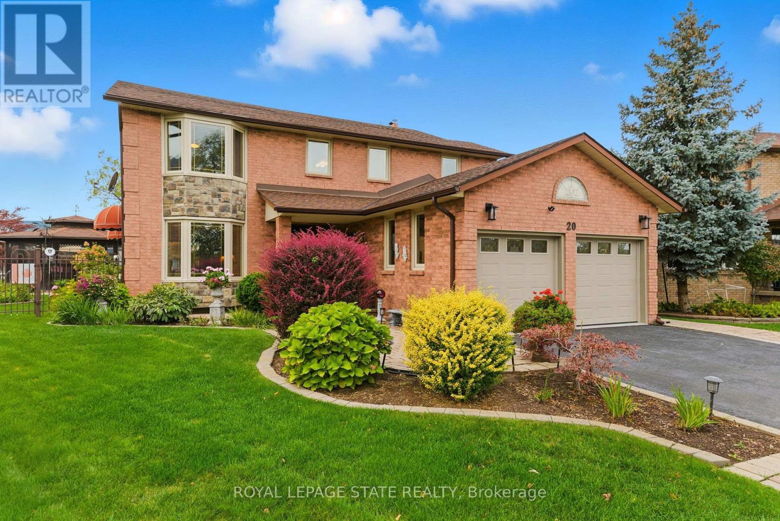 20 VEGA CRESCENT, Hamilton, Ontario