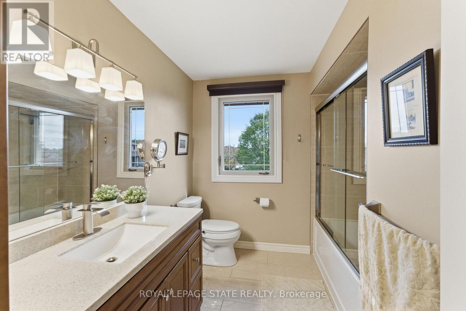 20 Vega Crescent, Hamilton, Ontario  L8E 4S7 - Photo 16 - X12478955