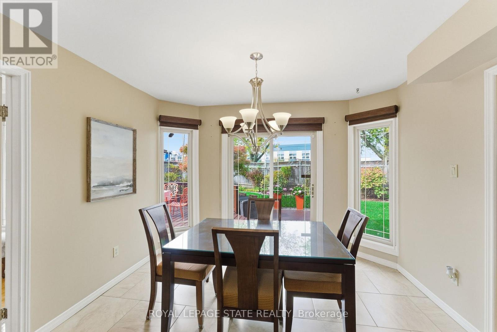 20 Vega Crescent, Hamilton, Ontario  L8E 4S7 - Photo 6 - X12478955