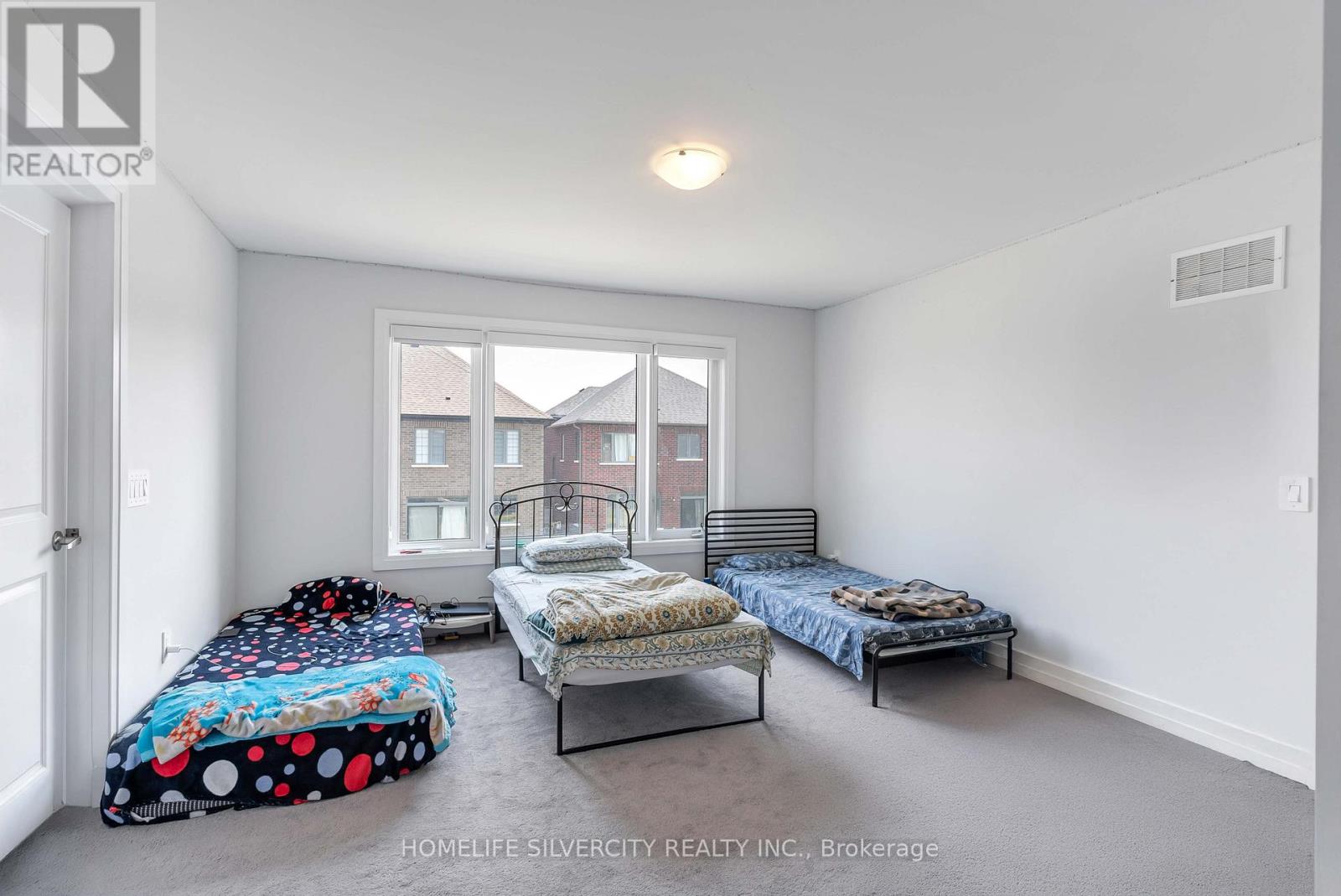 34 Mckay Avenue, Kawartha Lakes, Ontario  K9V 0R2 - Photo 27 - X12478967