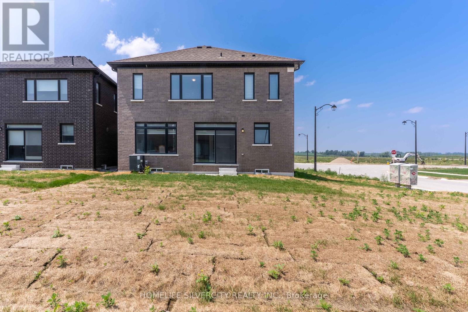 34 Mckay Avenue, Kawartha Lakes, Ontario  K9V 0R2 - Photo 48 - X12478967