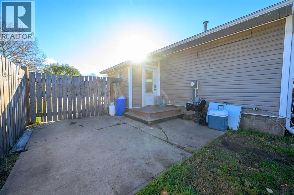 Property at 9510 74 Avenue image 4