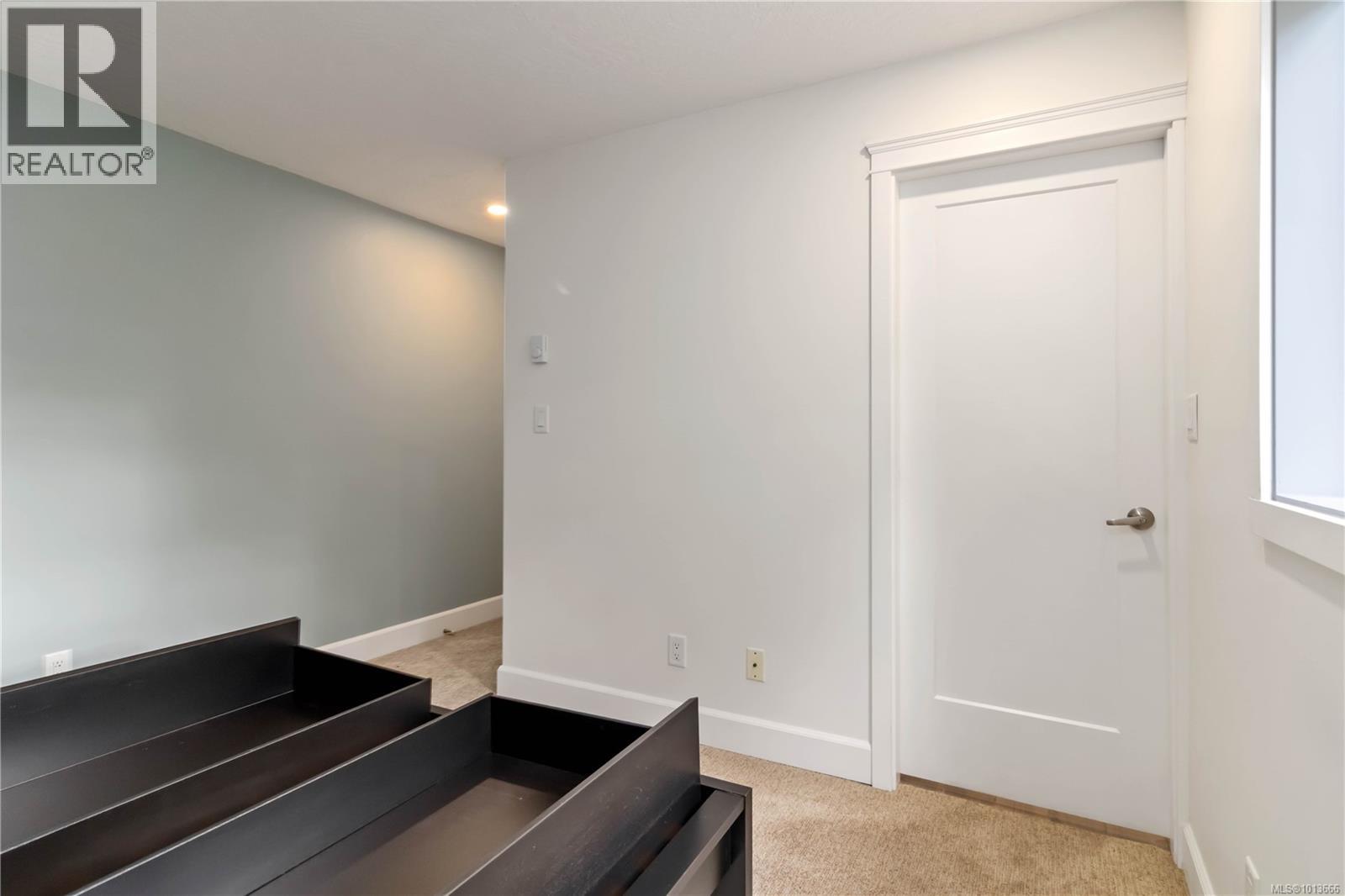 102 894 Vernon Ave, Saanich, British Columbia  V8X 2W6 - Photo 27 - 1013666