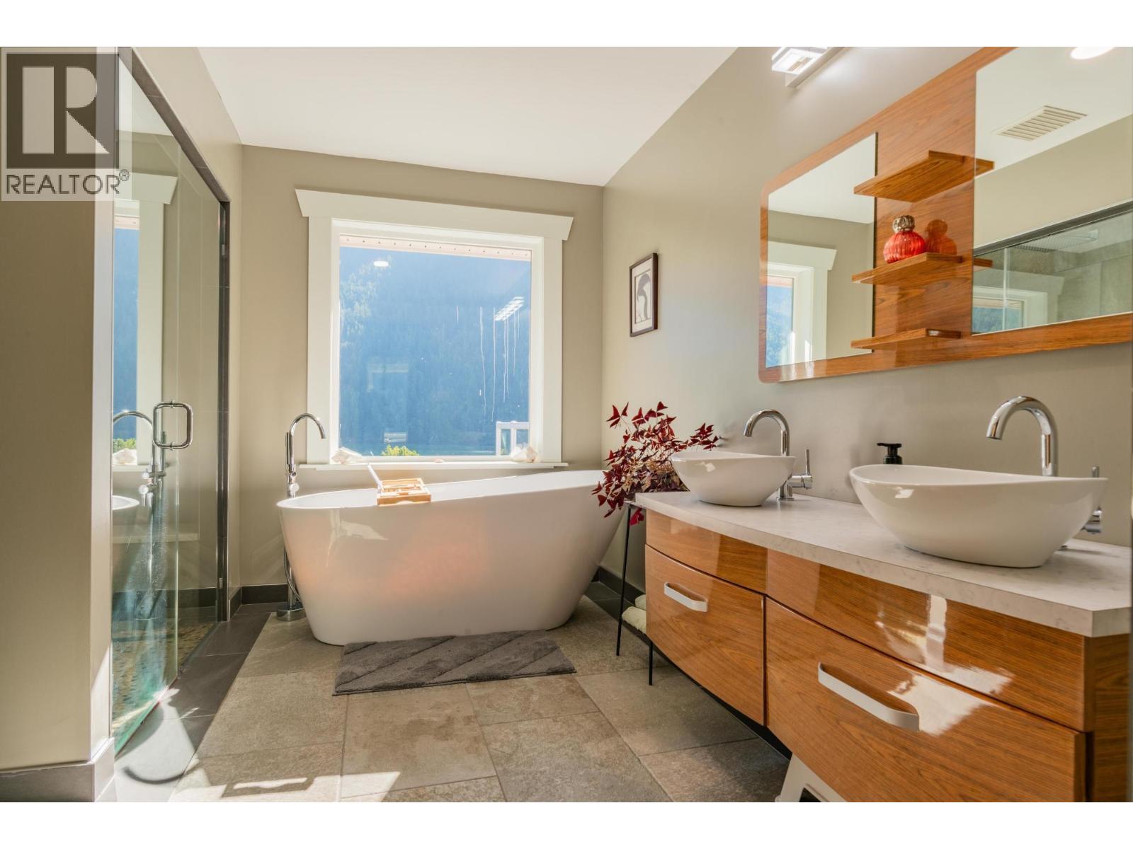 1628 Thrums Road, Castlegar, British Columbia  V1N 4R7 - Photo 23 - 10366611