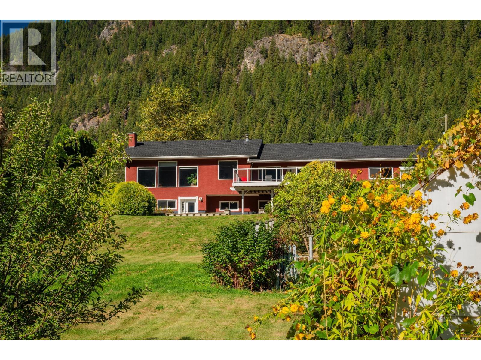 1628 Thrums Road, Castlegar, British Columbia  V1N 4R7 - Photo 57 - 10366611