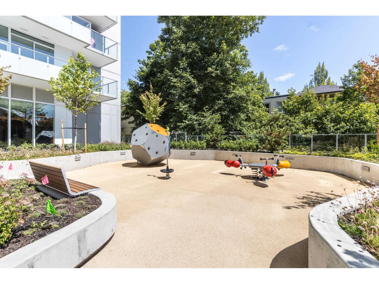 610 13778 100 Avenue, Surrey, British Columbia  V3T 0V3 - Photo 39 - R3061084