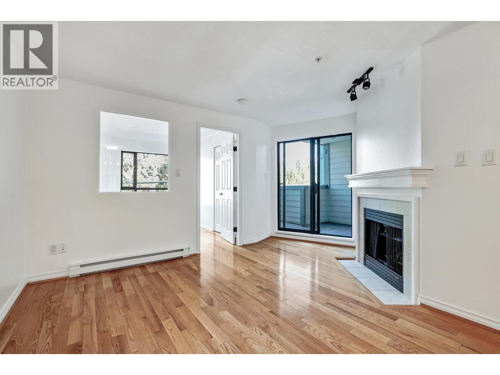 302 2741 E Hastings Street, Vancouver, British Columbia  V5K 1Z8 - Photo 10 - R3061395