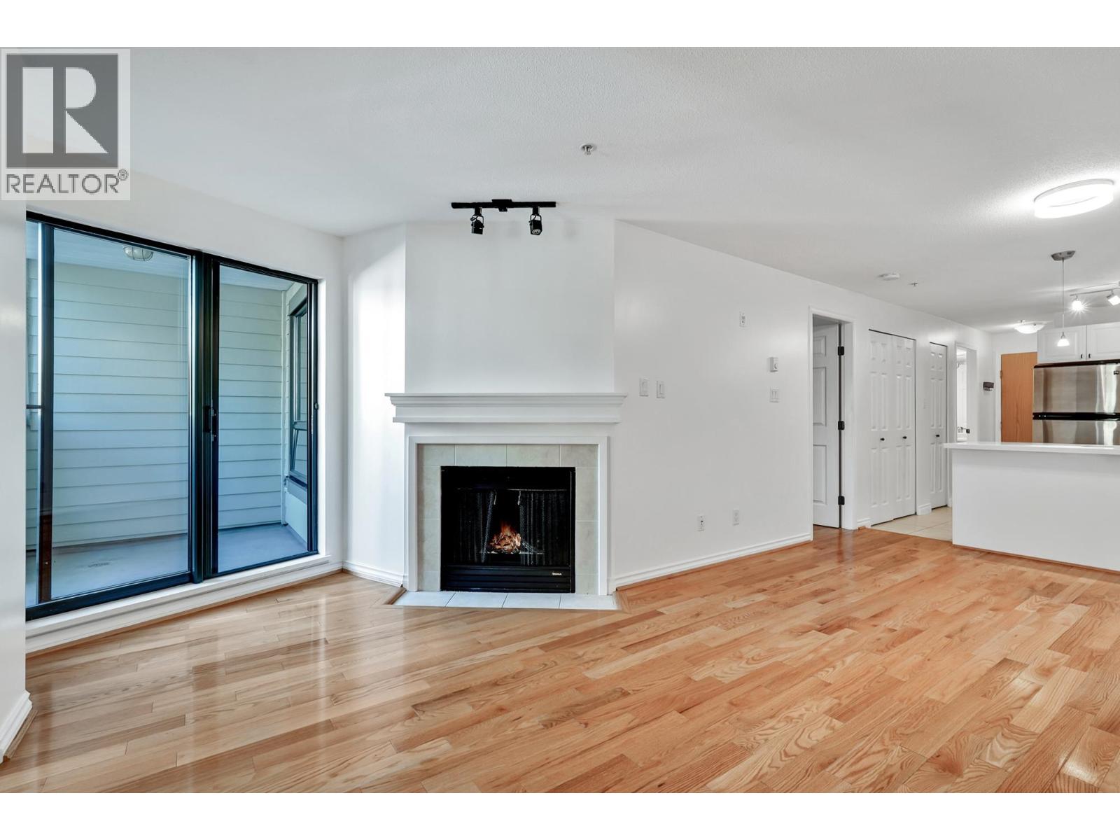 302 2741 E Hastings Street, Vancouver, British Columbia  V5K 1Z8 - Photo 12 - R3061395