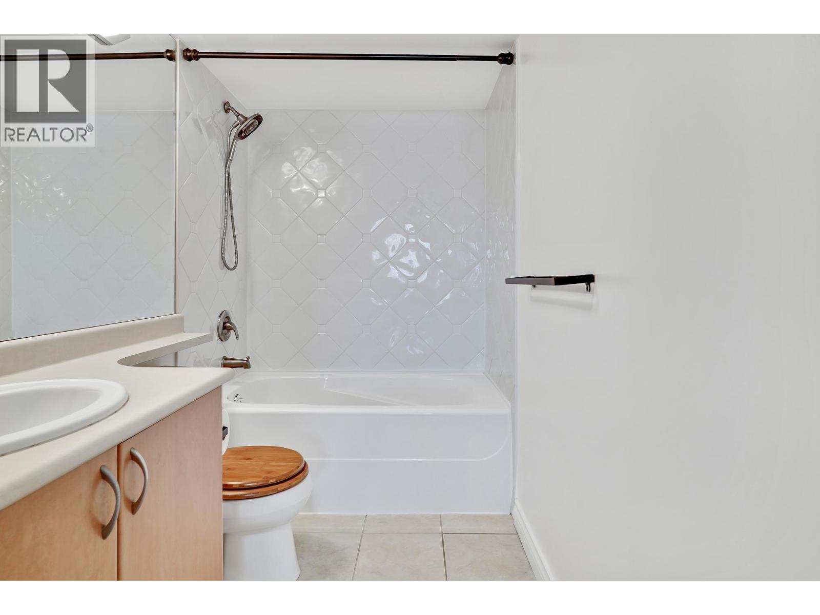 302 2741 E Hastings Street, Vancouver, British Columbia  V5K 1Z8 - Photo 25 - R3061395