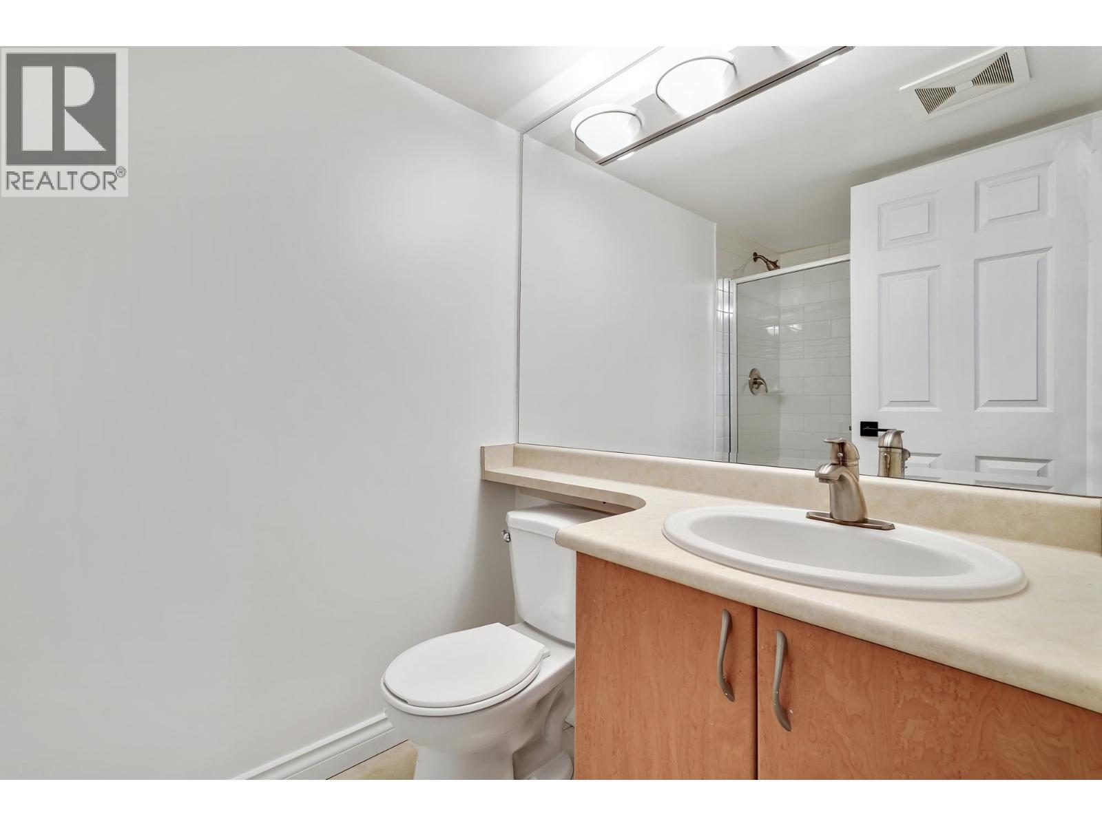 302 2741 E Hastings Street, Vancouver, British Columbia  V5K 1Z8 - Photo 5 - R3061395