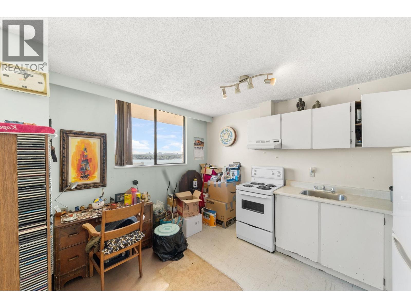 1906 145 St. Georges Avenue, North Vancouver, British Columbia  V7L 3G8 - Photo 10 - R3061408