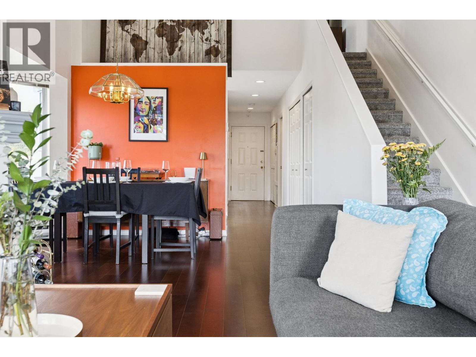 303 131 W 20th Street, North Vancouver, British Columbia  V7M 1Y2 - Photo 6 - R3061413
