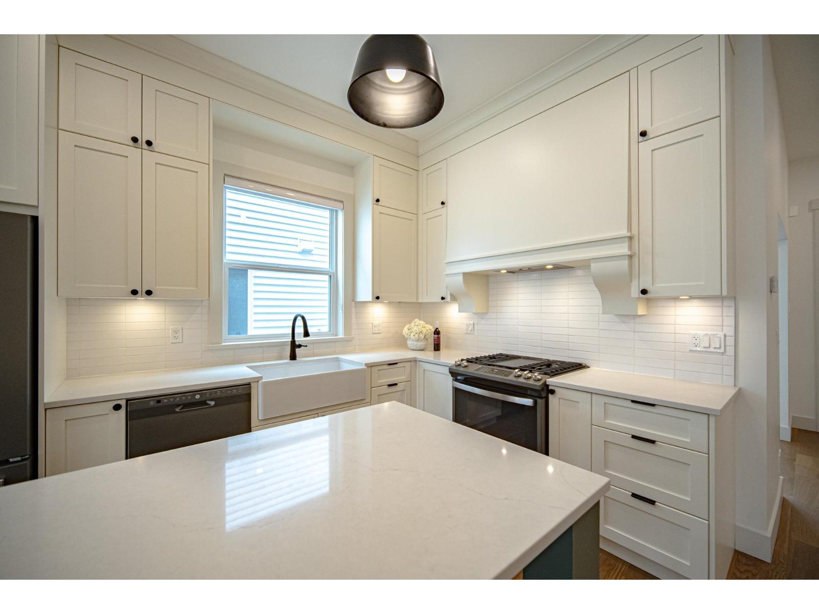 19802 75a Avenue, Langley, British Columbia  V2Y 5K3 - Photo 8 - R3061429