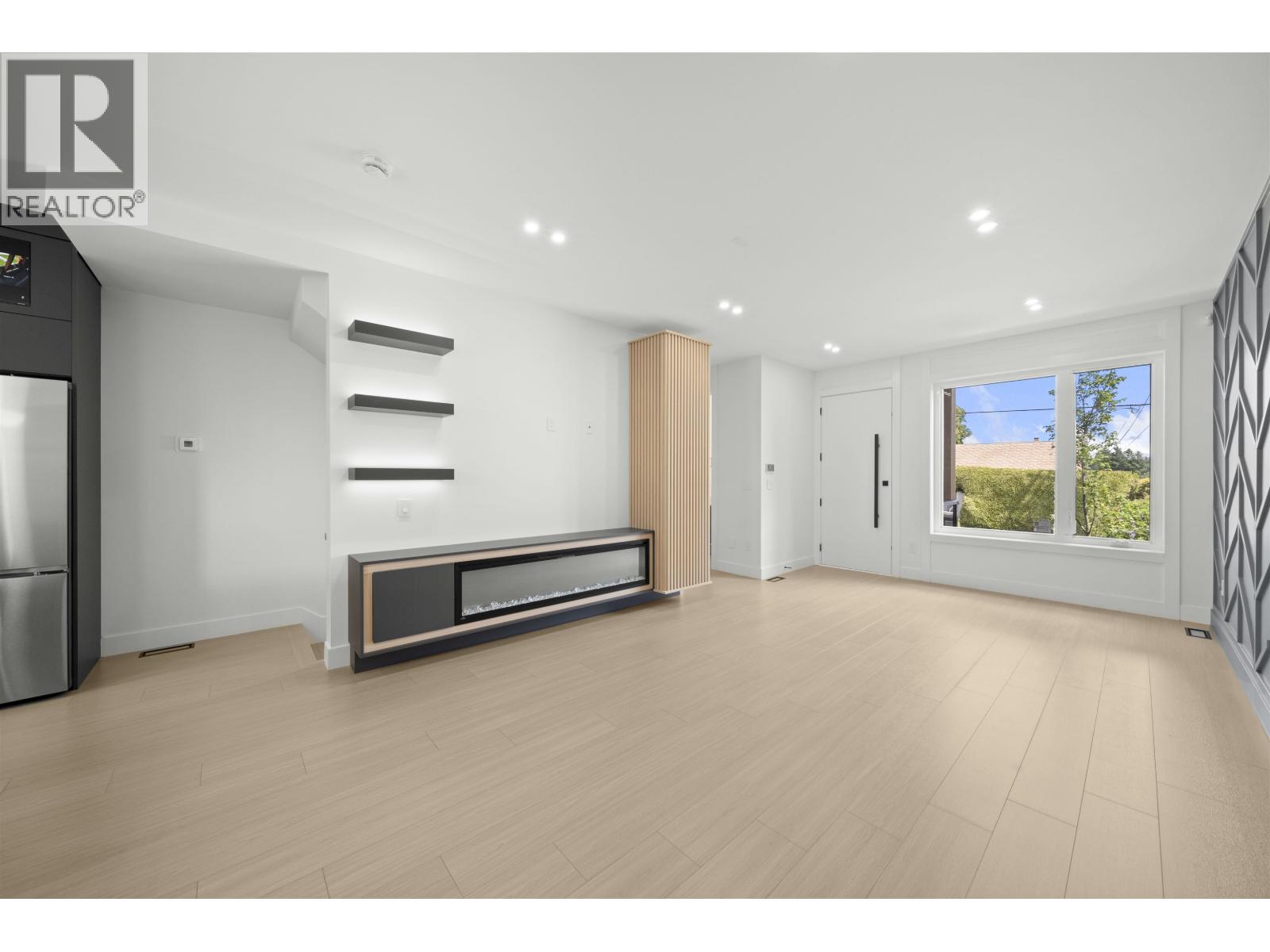 2 314 Nelson Street, Coquitlam, British Columbia  V3K 4N3 - Photo 3 - R3060866