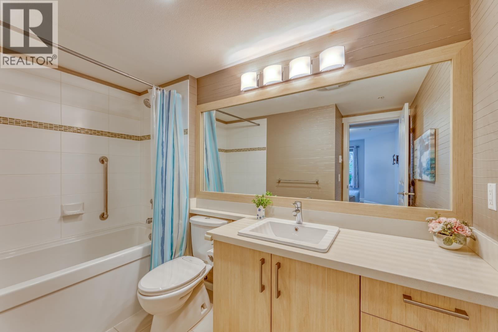202 3156 Dayanee Springs Boulevard, Coquitlam, British Columbia  V3E 0B7 - Photo 13 - R3061416