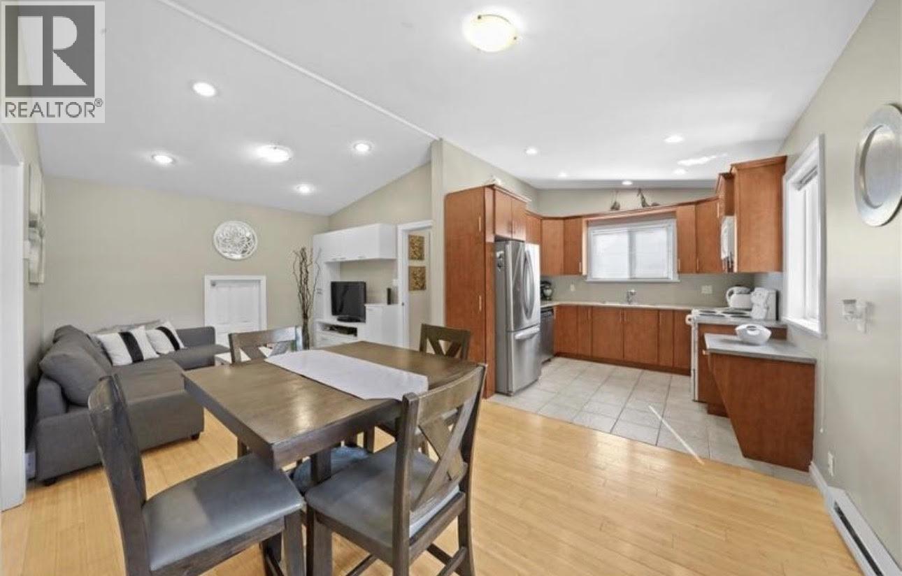 1128 Devon Street, Coquitlam, British Columbia  V3E 3H8 - Photo 25 - R3061405