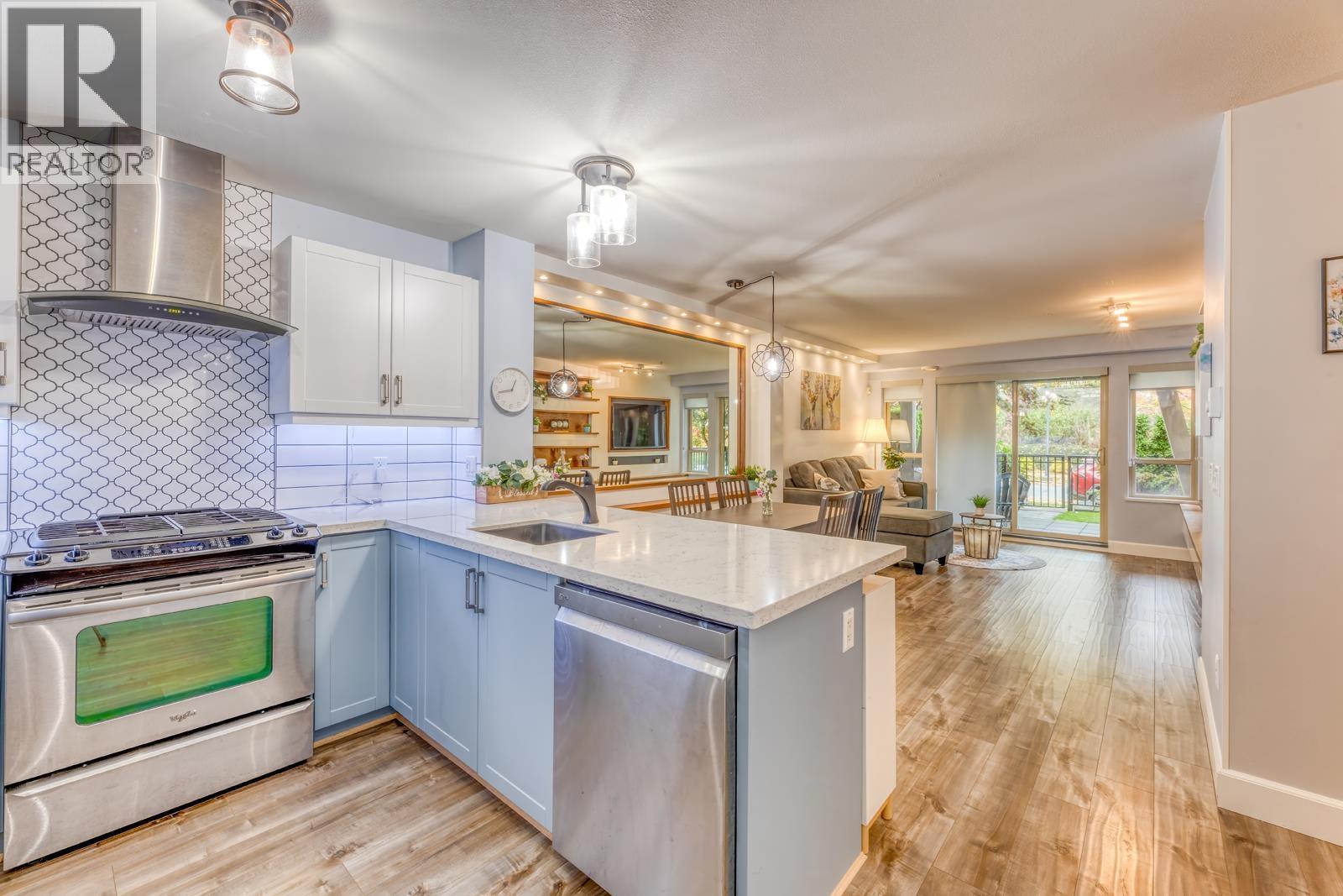 202 3156 Dayanee Springs Boulevard, Coquitlam, British Columbia  V3E 0B7 - Photo 4 - R3061416