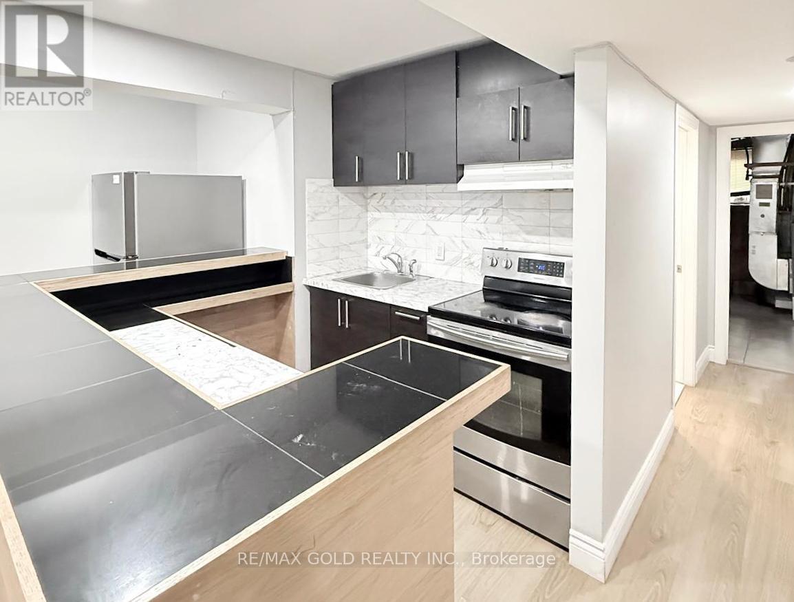 4640 Helsinki Crescent, Windsor, Ontario  N9G 3G2 - Photo 15 - X12452733