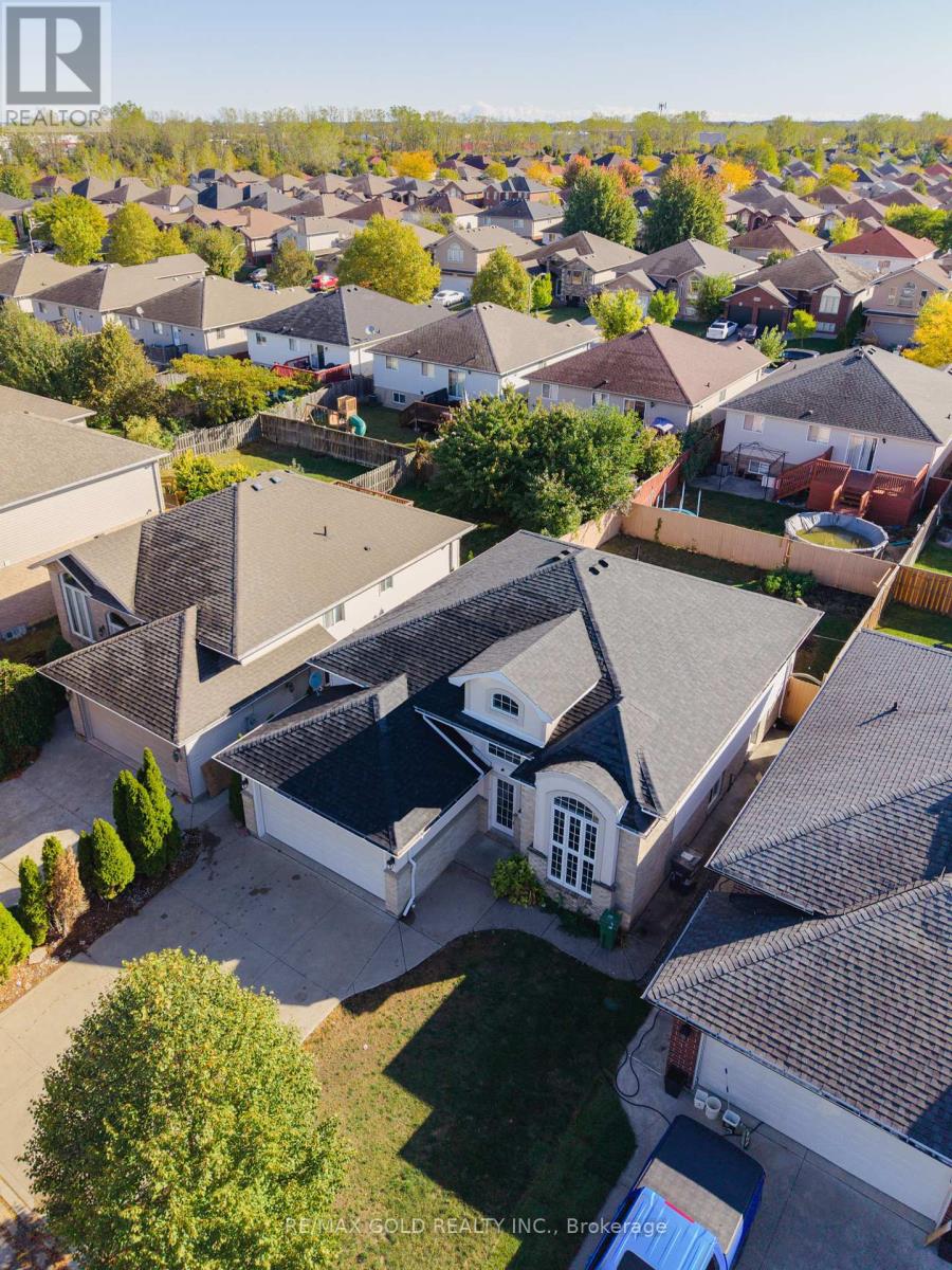 4640 Helsinki Crescent, Windsor, Ontario  N9G 3G2 - Photo 27 - X12452733