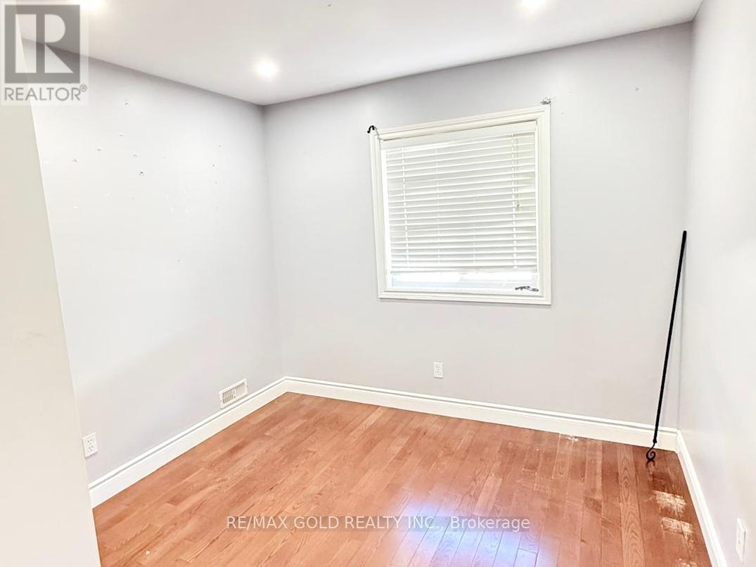 4640 Helsinki Crescent, Windsor, Ontario  N9G 3G2 - Photo 10 - X12452733