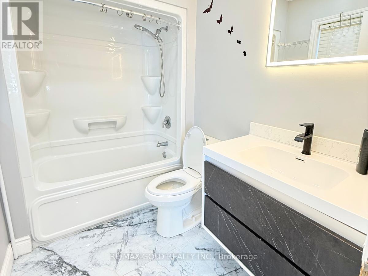 4640 Helsinki Crescent, Windsor, Ontario  N9G 3G2 - Photo 12 - X12452733