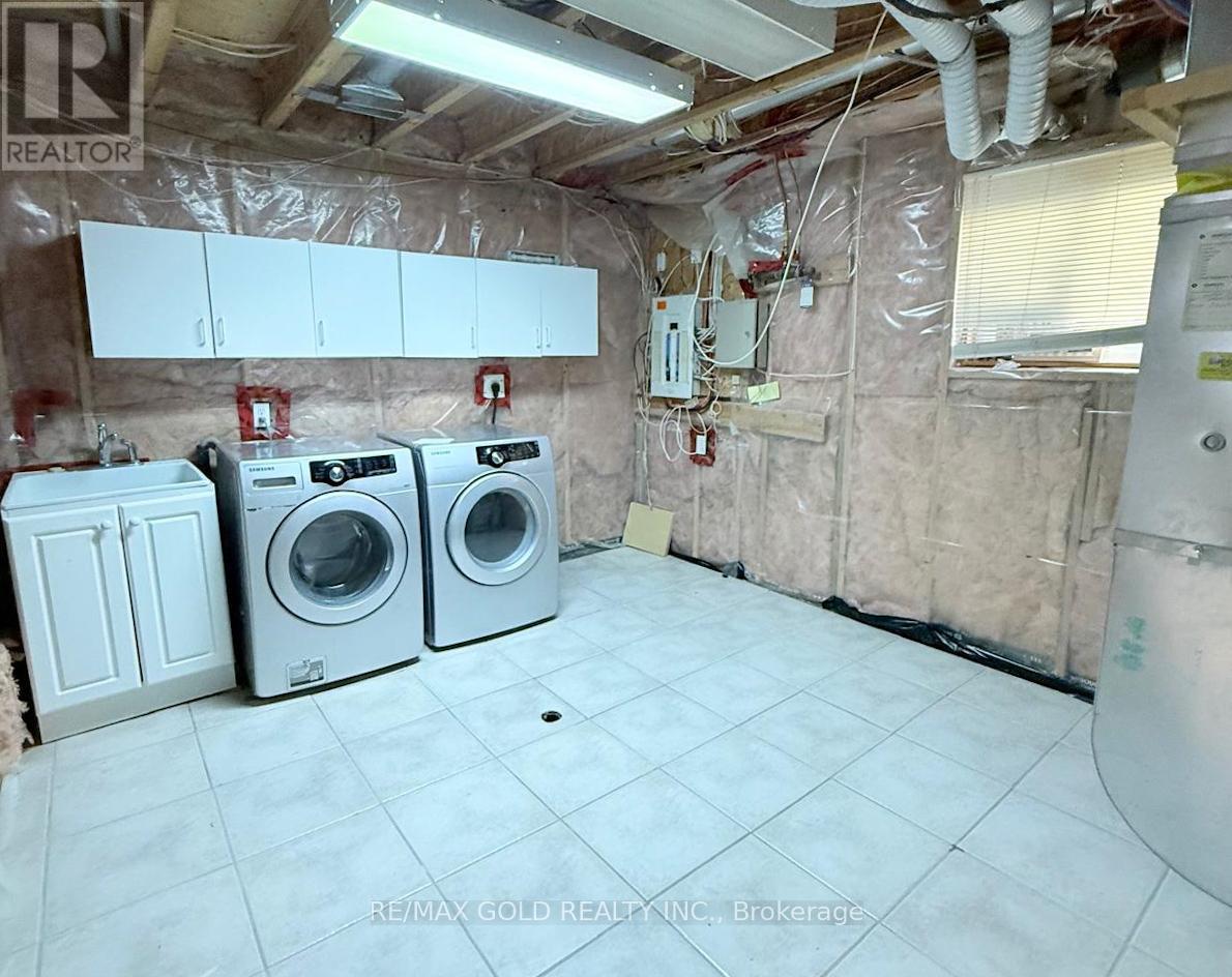 4640 Helsinki Crescent, Windsor, Ontario  N9G 3G2 - Photo 24 - X12452733