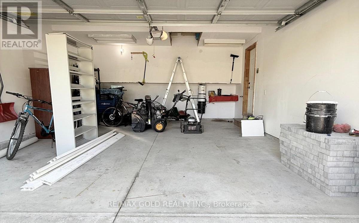 4640 Helsinki Crescent, Windsor, Ontario  N9G 3G2 - Photo 25 - X12452733