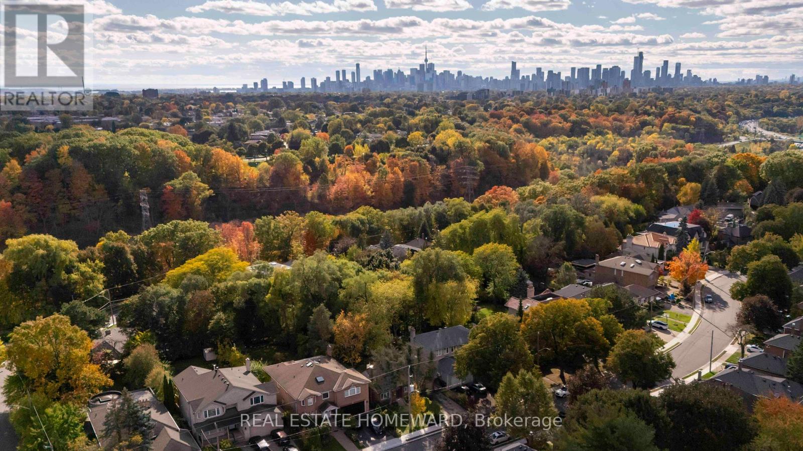 59 PARKVIEW HILL CRESCENT, Toronto, Ontario