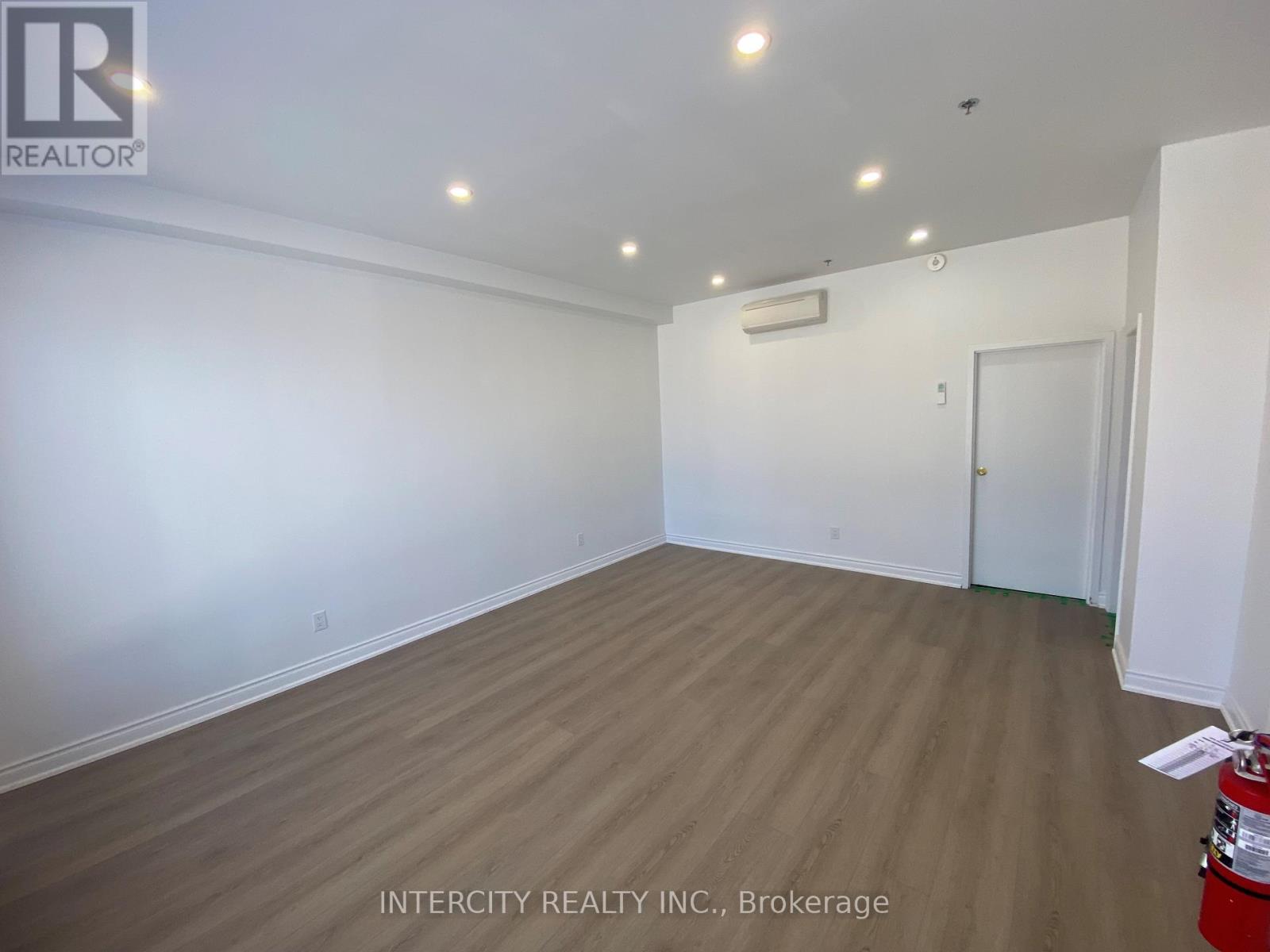 34a - 665 Millway Avenue, Vaughan (Concord), Ontario  L4K 3T8 - Photo 10 - N11951563