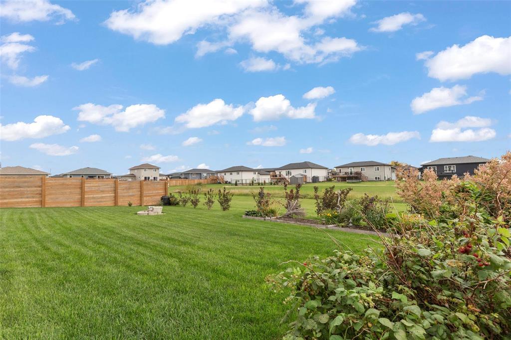 98 Seine River Crossing, Ste Anne, Manitoba  R5H 0A7 - Photo 3 - 202523170