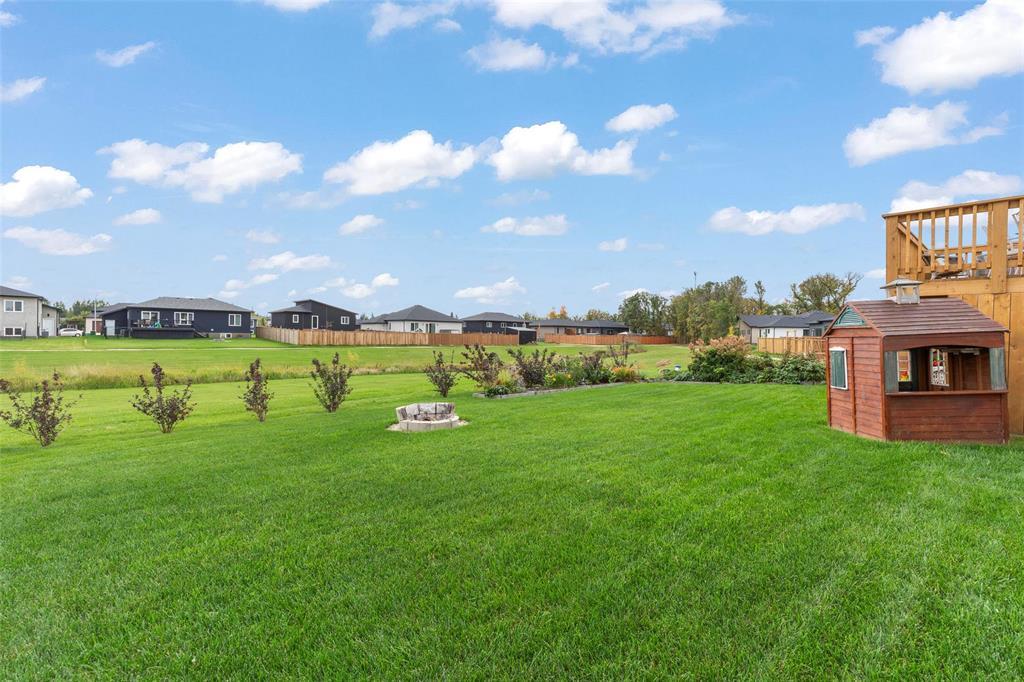 98 Seine River Crossing, Ste Anne, Manitoba  R5H 0A7 - Photo 32 - 202523170