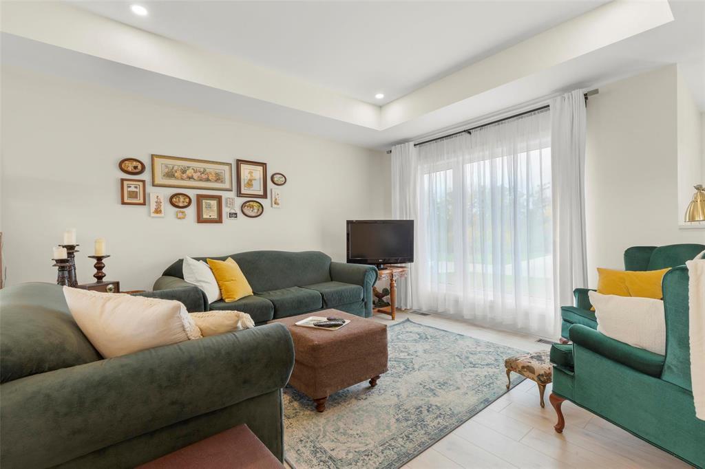 98 Seine River Crossing, Ste Anne, Manitoba  R5H 0A7 - Photo 14 - 202523170