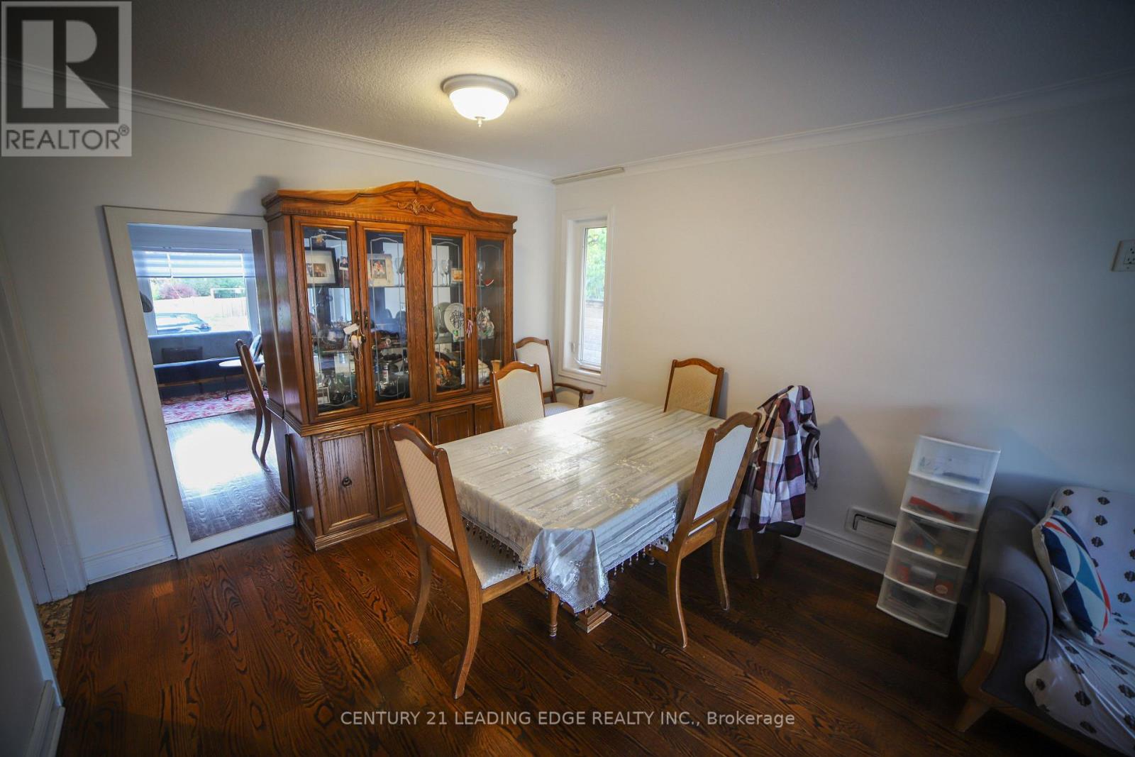 11 Chestnut Hills Crescent, Toronto, Ontario  M9A 2W3 - Photo 24 - W12476337